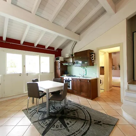 2 Borgo Di Garda Appartement Castel Venzago