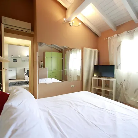 2 Borgo Di Garda Appartement Castel Venzago