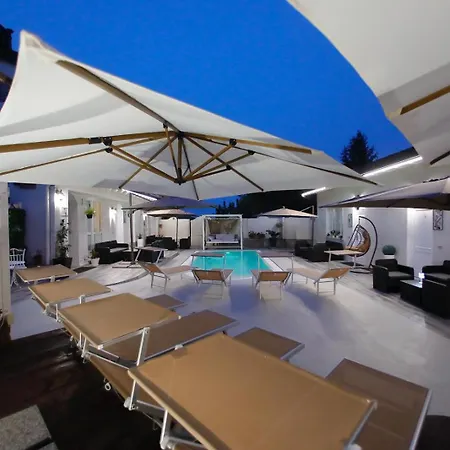 2 Borgo Di Garda