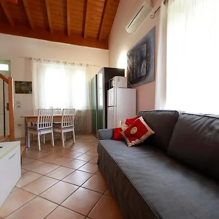 2 Borgo Di Garda Apartament