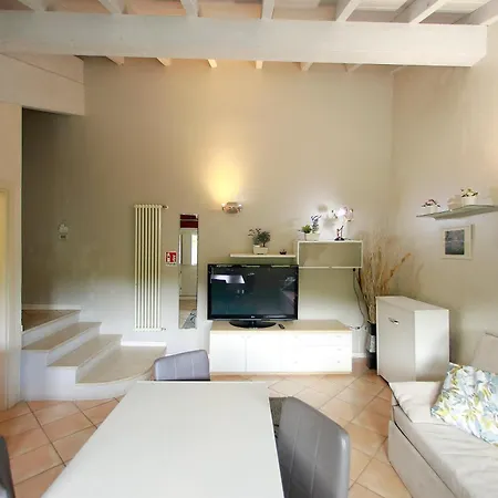 2 Borgo Di Garda Apartament Castel Venzago